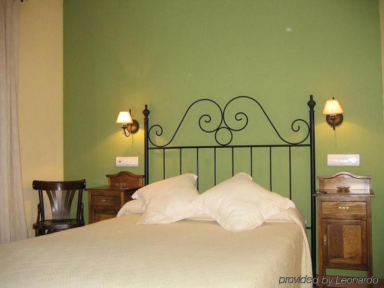 Hostal El Escudo De Mijas Cameră foto
